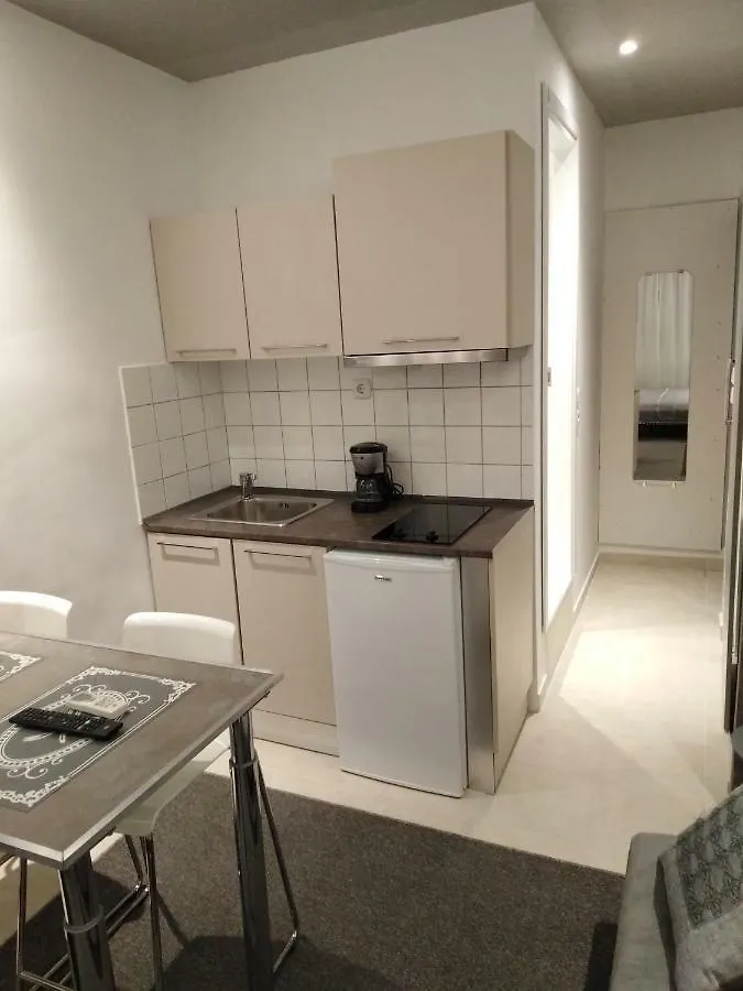 סלוניקי Mini Central Studio יוון