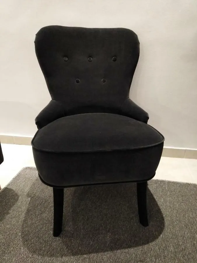 סלוניקי Mini Central Studio